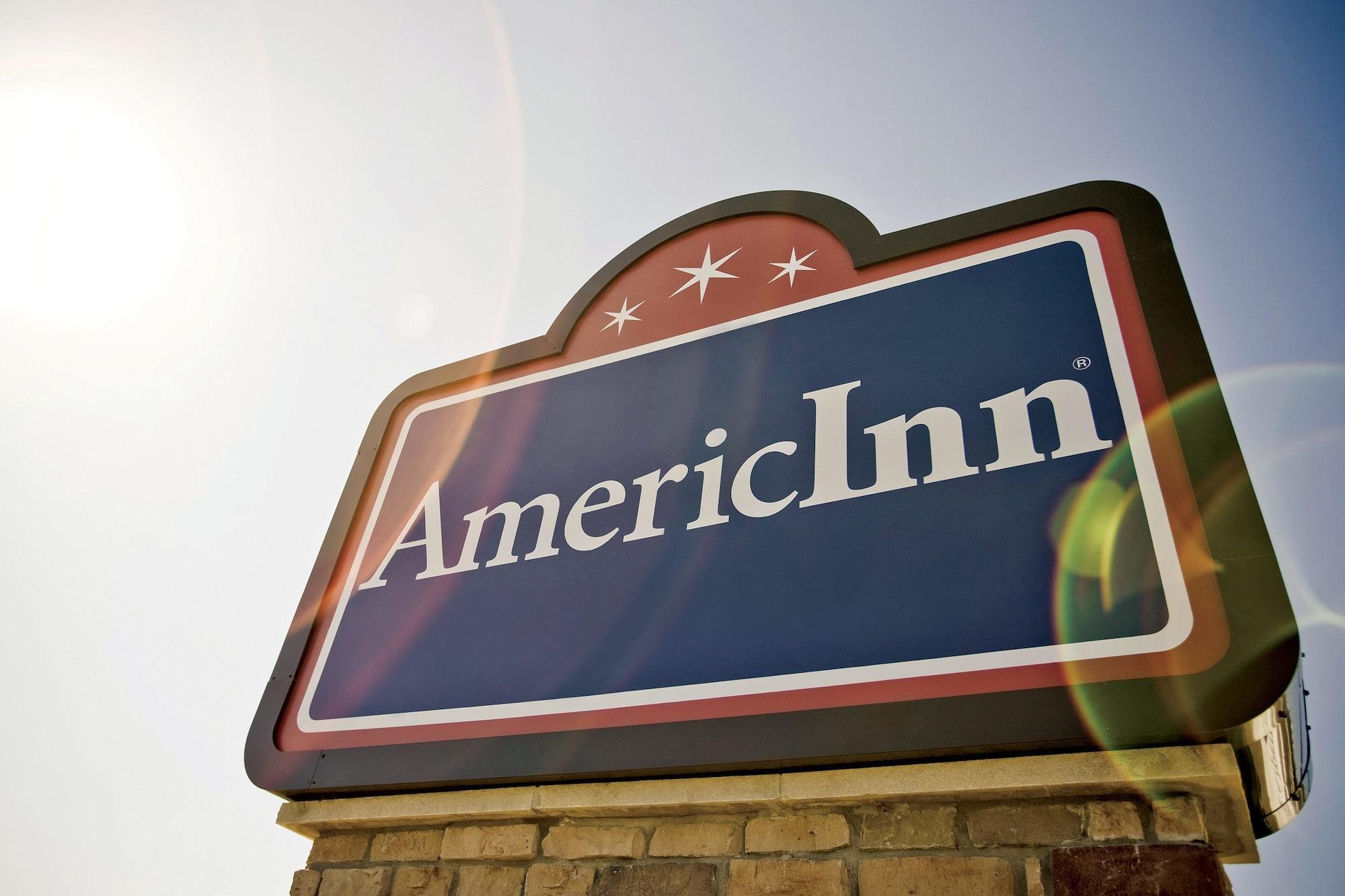 Americinn By Wyndham Hartford Wi Екстериор снимка