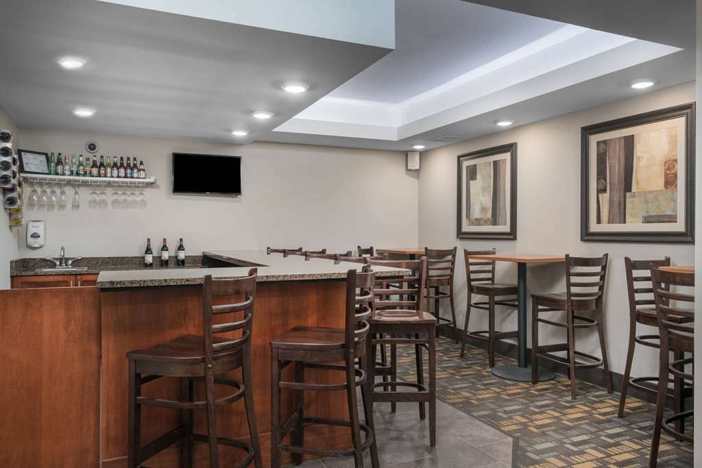 Americinn By Wyndham Hartford Wi Ресторант снимка